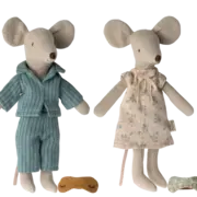 Mum & Dad mice in Cigarbox