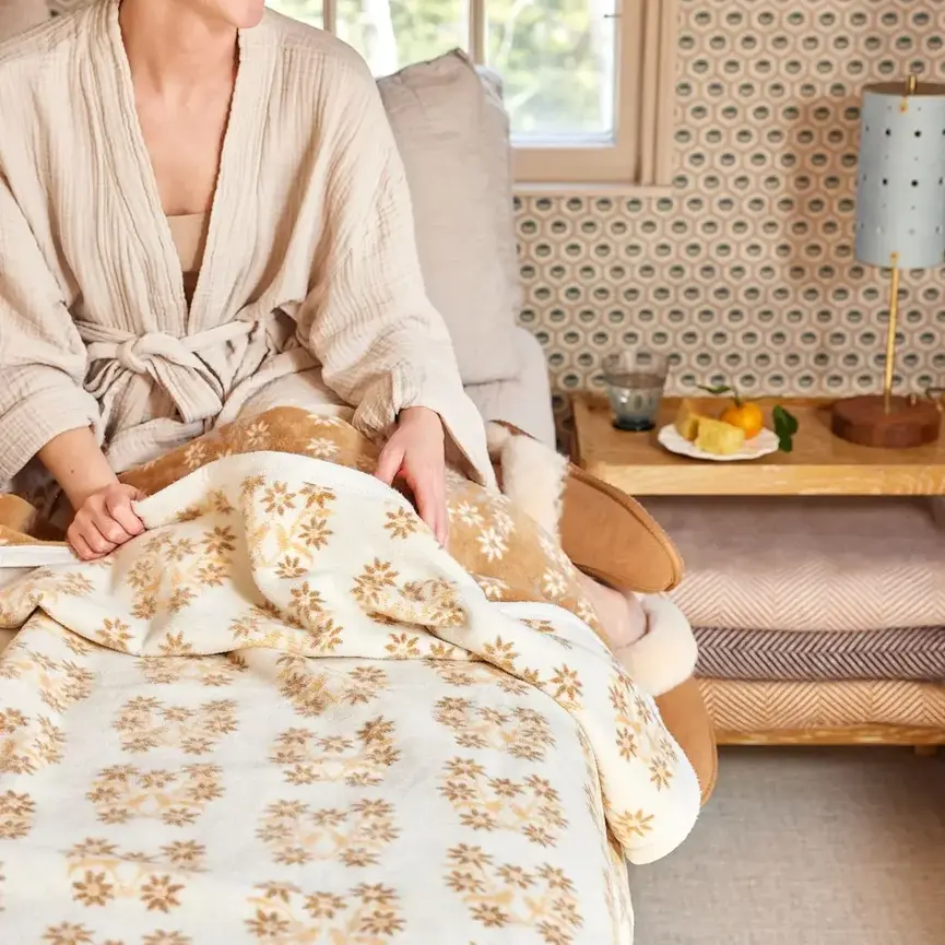 Chappywrap Highlands Floral Blanket- 60 x 80