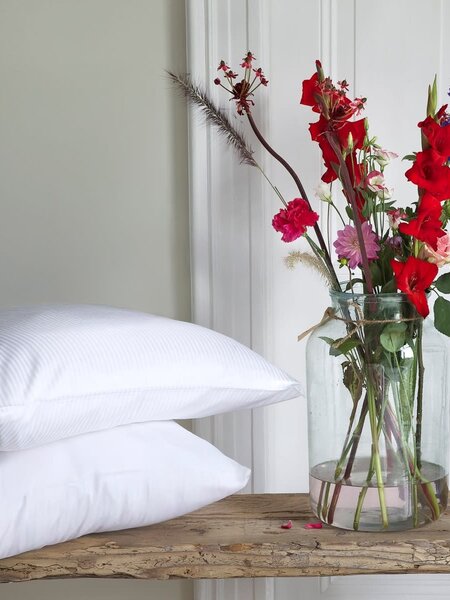 CF Fine Stripe Bedding