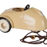 Maileg Car, Mouse- Wheat