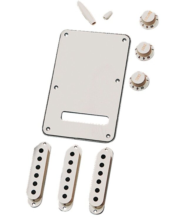 Fender Accessory Kit, Stratocaster®, Parchment