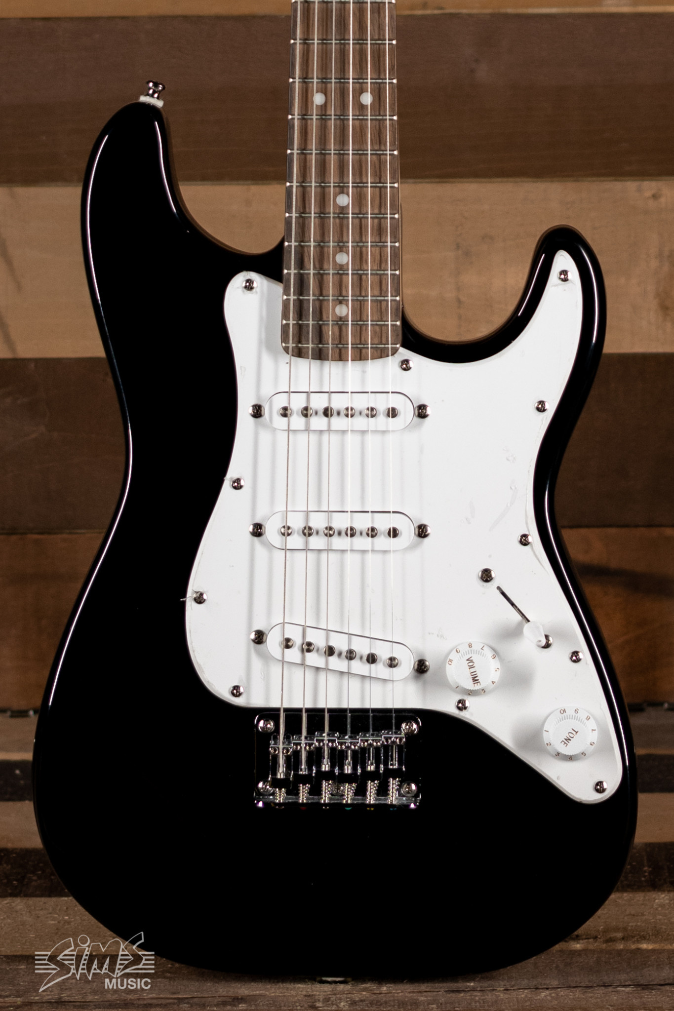 Squier Mini Stratocaster Electric Guitar, with 2-Year Warranty, Black,  Laurel Fingerboard