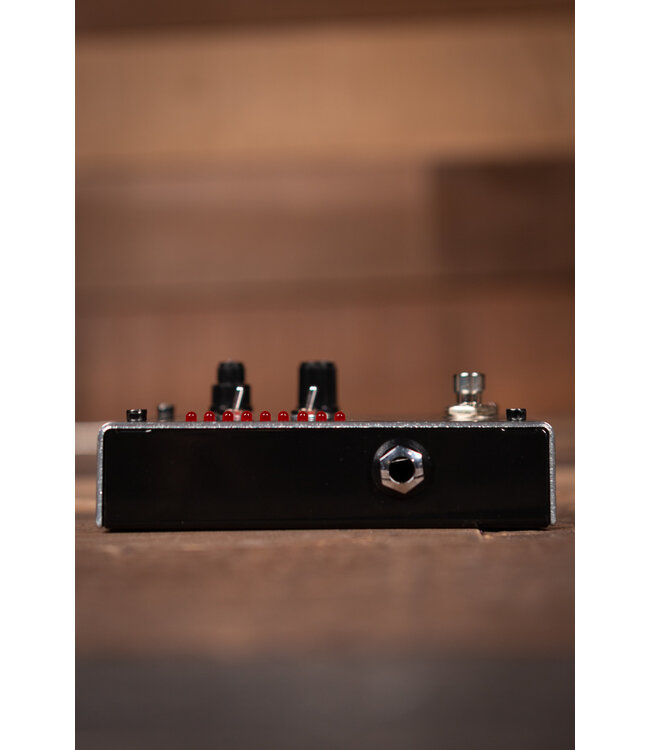 Digitech FREQOUT Natural Feedback Creator with Momentary Control