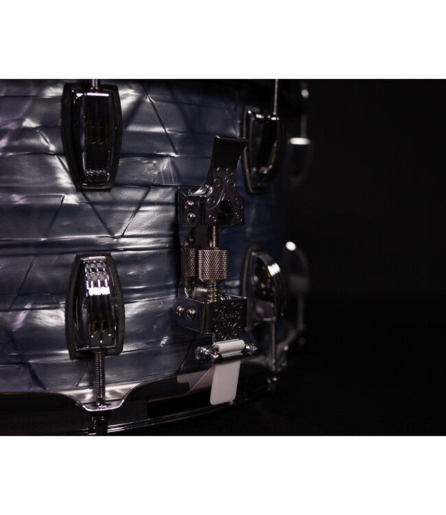 Ludwig 14" x  8" Classic Maple Snare Drum, Sky Blue Pearl, P86C Throw Off