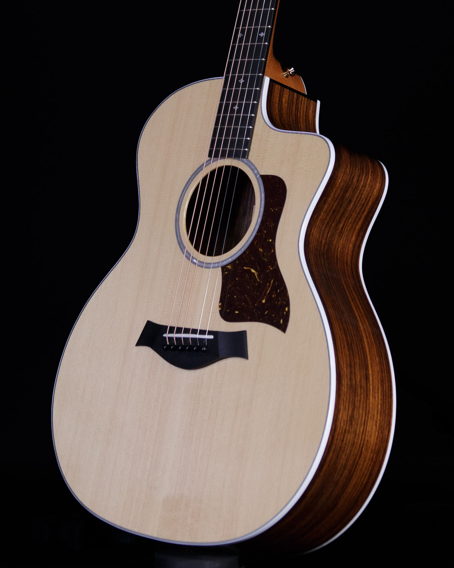 Taylor Taylor 214ce Deluxe, Natural Sitka with Layered Rosewood Back and  Sides