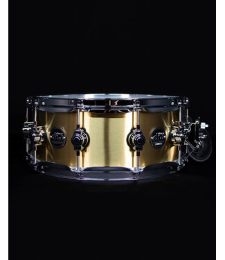 Drum Workshop DW 14" x 5.5" Performance Series Thin Brass Snare Drum Workshop DW 14" x 5.5" Performance Series Thin Brass Snare