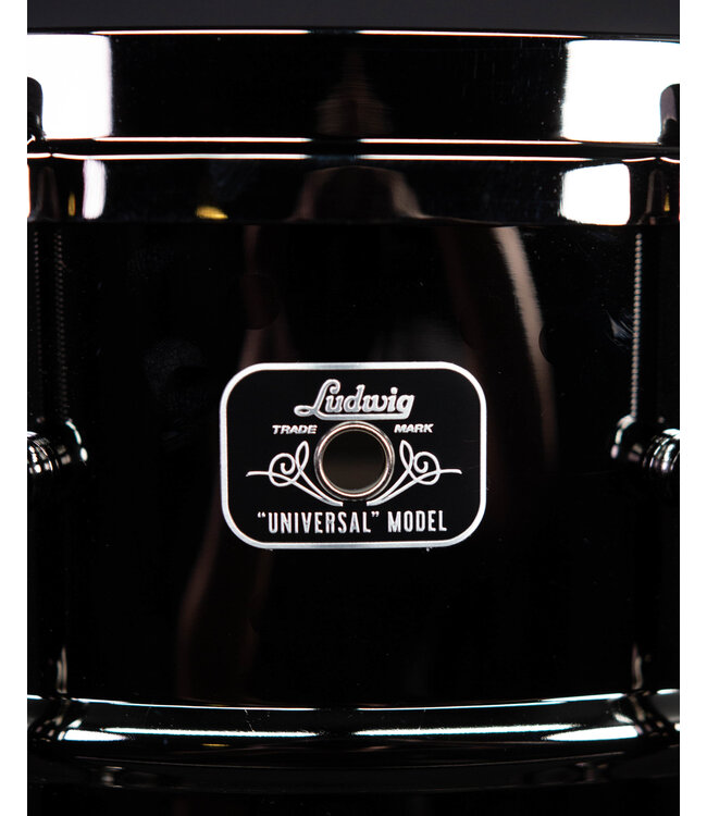 Ludwig 14" x 8" Universal Brass Snare Drum, Black Nickel Hardware