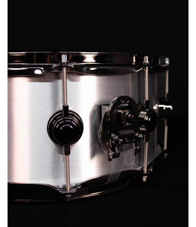 DW 14” x 6.5” 1mm Aluminum Snare, Black Hardware