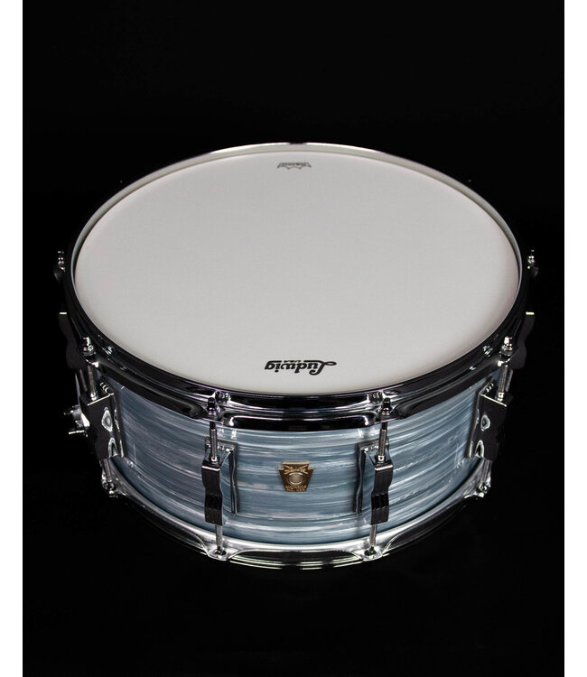 Ludwig 6.5" x 14" Classic Maple Snare Drum, Vintage Blue Oyster