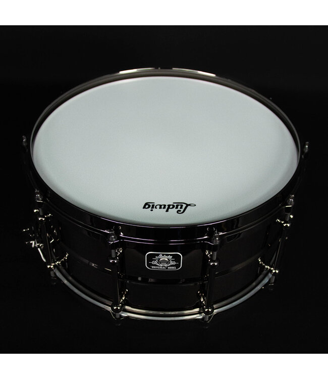 Ludwig 6.5" x 14" Universal Brass Snare Drum, Black Nickel Hardware