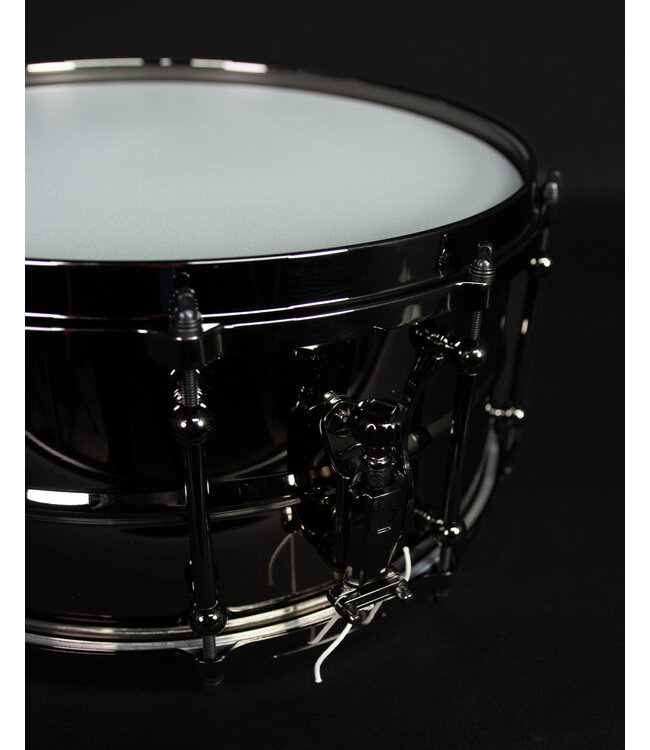 Ludwig 6.5" x 14" Universal Brass Snare Drum, Black Nickel Hardware