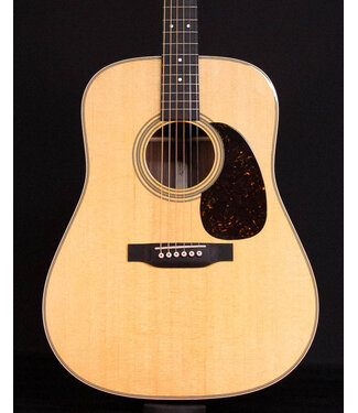Martin Martin D-28 Standard Series Dreadnought Acoustic