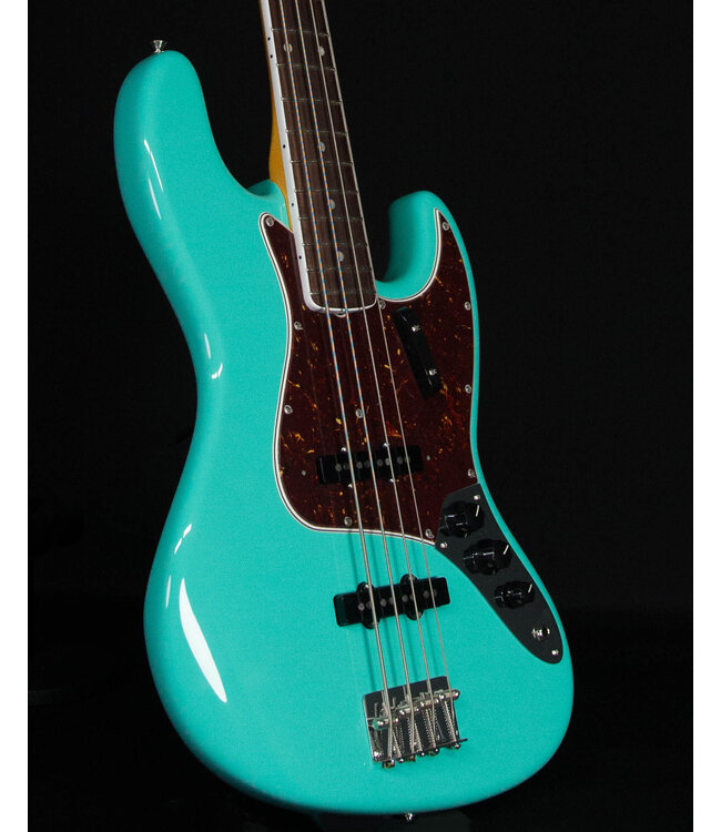 Fender American Vintage II 1966 Jazz Bass, Rosewood FB, Sea Foam Green