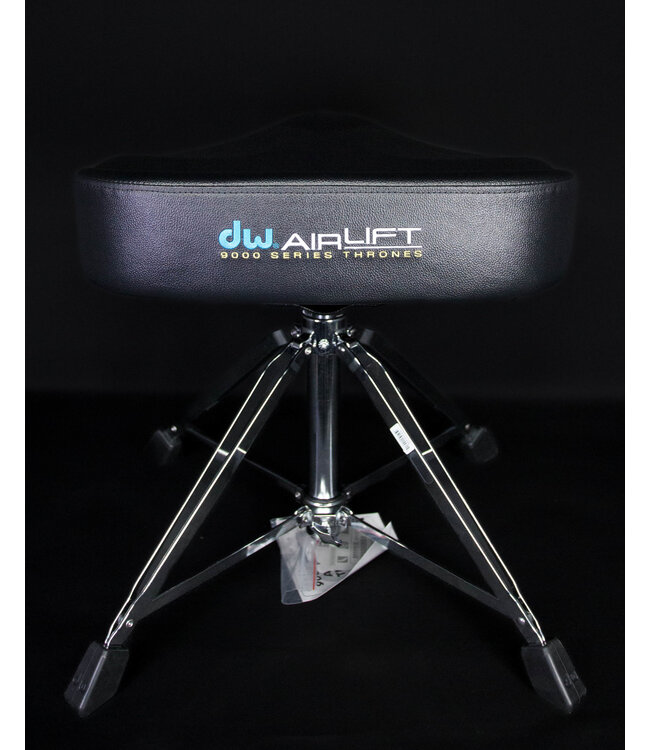 DW 9000 Airlift Tractor Throne