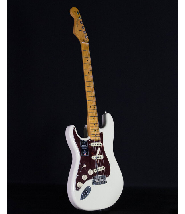 Fender American Professional II Stratocaster Left-Hand, Maple, Olympic White