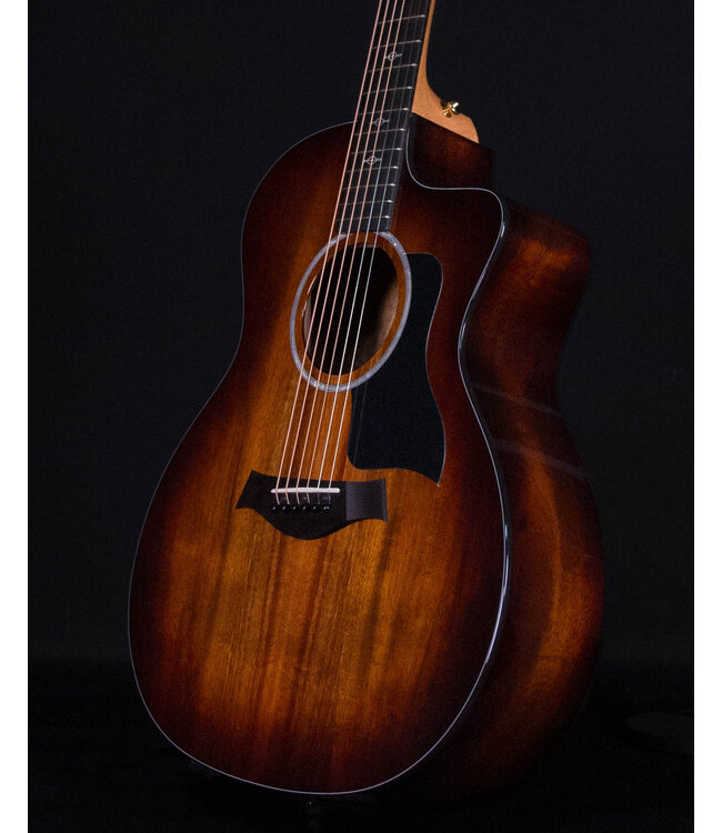 Taylor 224ce Deluxe, Shaded Edgeburst with Koa Back and Sides