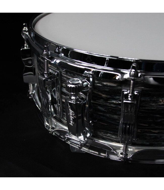 Ludwig 5" x 14" Classic Maple Snare Drum, Vintage Black Oystyer