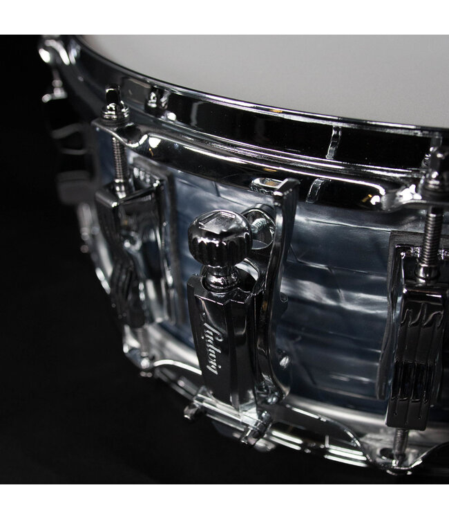Ludwig 14" x 5" Classic Maple Snare Drum, Sky Blue Pearl