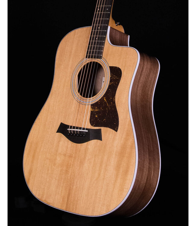 Taylor 210ce