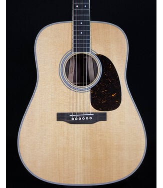 Martin Martin D-35 Standard Series Dreadnought Acoustic