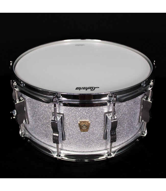 Ludwig 14" x 6.5" Classic Maple Snare Drum, Silver Sparkle