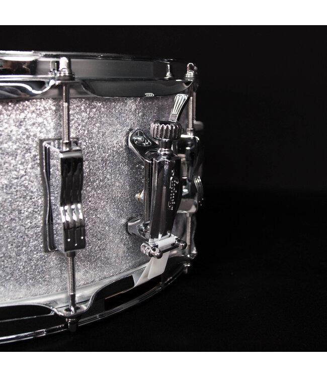 Ludwig 14" x 6.5" Classic Maple Snare Drum, Silver Sparkle
