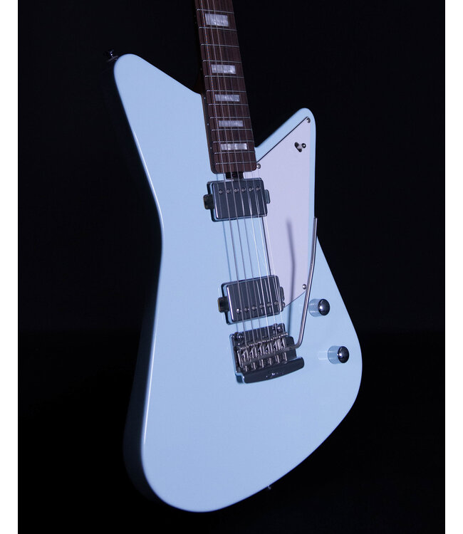 Sterling Mariposa, Daphne Blue