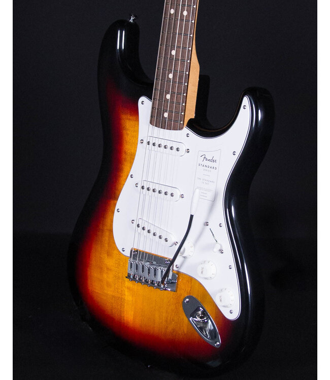 Fender Standard Stratocaster, Laurel FB, 3-Color Sunburst