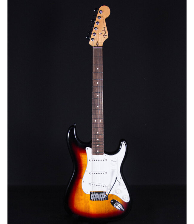 Fender Standard Stratocaster, Laurel FB, 3-Color Sunburst