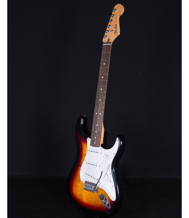 Fender Standard Stratocaster, Laurel FB, 3-Color Sunburst