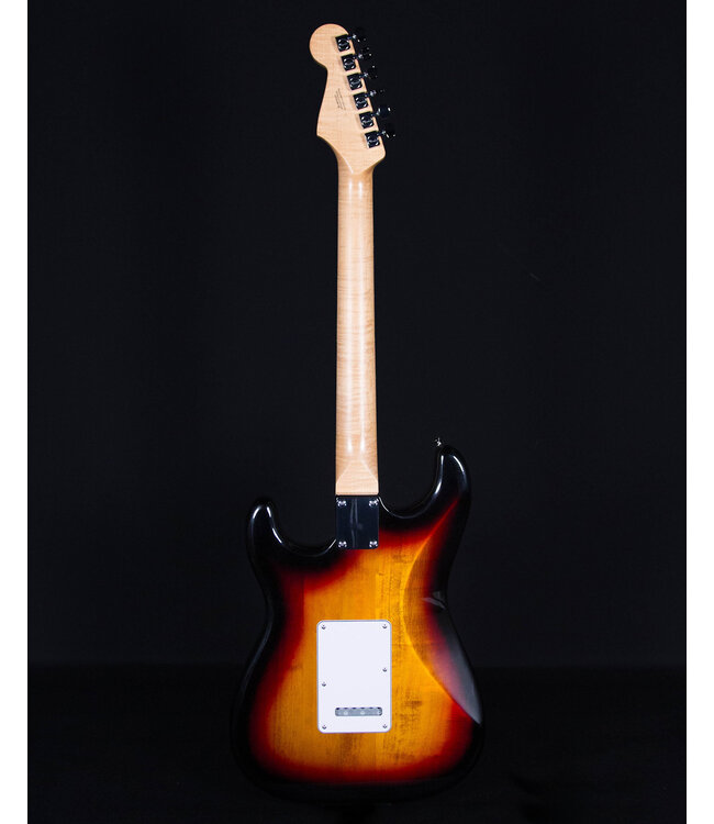 Fender Standard Stratocaster, Laurel FB, 3-Color Sunburst