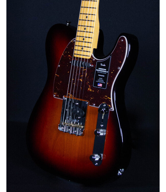 Fender American Professional II Telecaster, Maple FB, 3-Color Sunburst