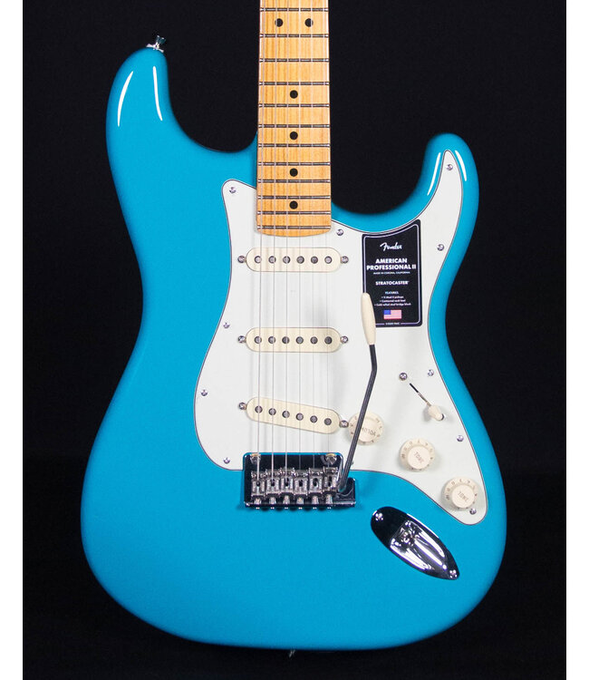 Fender Fender American Professional II Stratocaster, Maple FB, Miami Blue