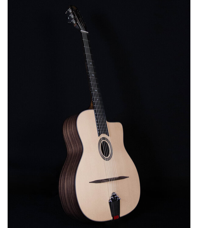 Eastman DM1, Gypsy Guitar with Sitka Spruce Body Back/Sides:Rosewood Laminate,