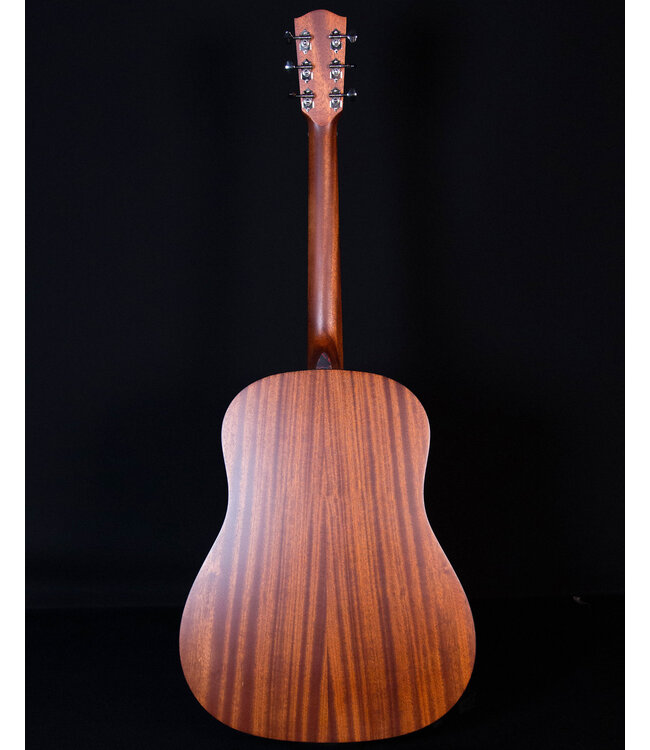 Eastman E1SS-SB Slope Shoulder Dreadnaught, Satin Sunburst with Deluxe Padded Bag