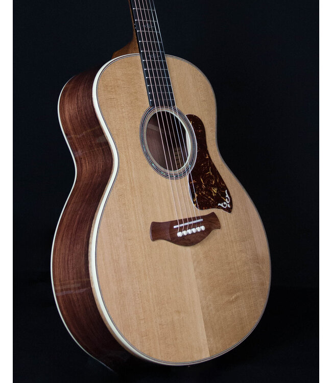 Taylor Gold Label 814e Acoustic, Natural, with LR Baggs Electronics
