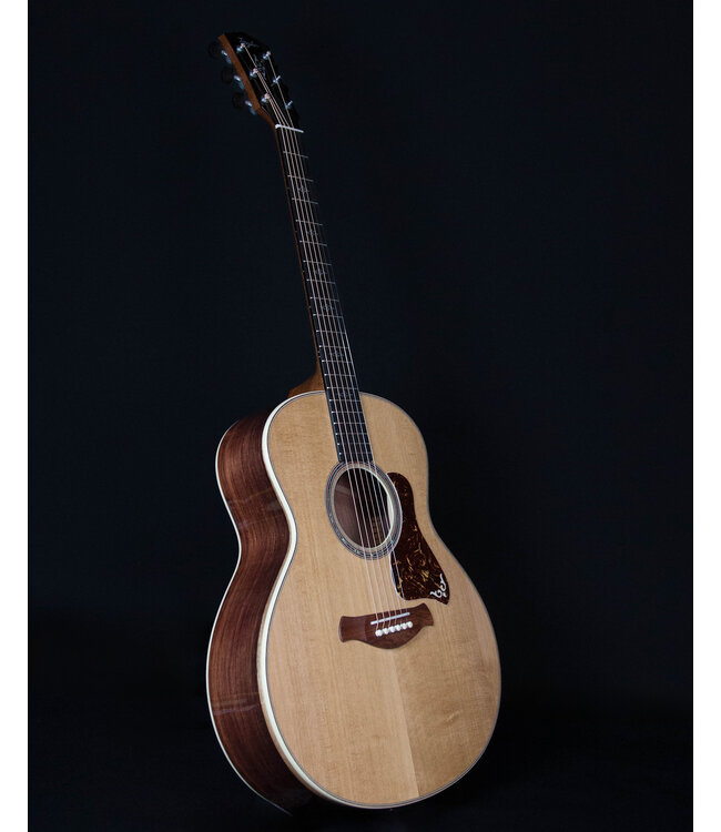Taylor Gold Label 814e Acoustic, Natural, with LR Baggs Electronics