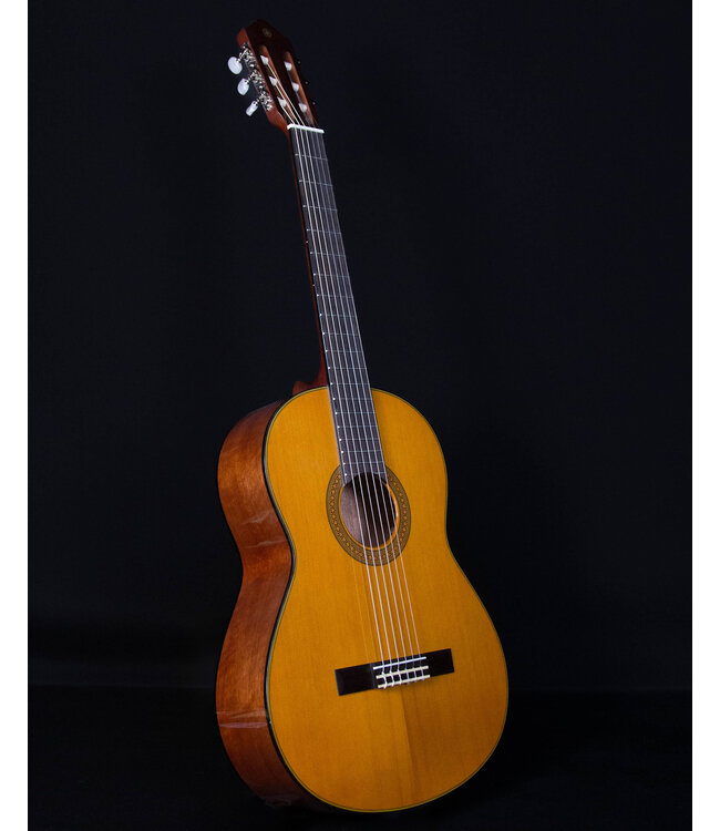 Yamaha CG142CH Classical Acoustic Guitar