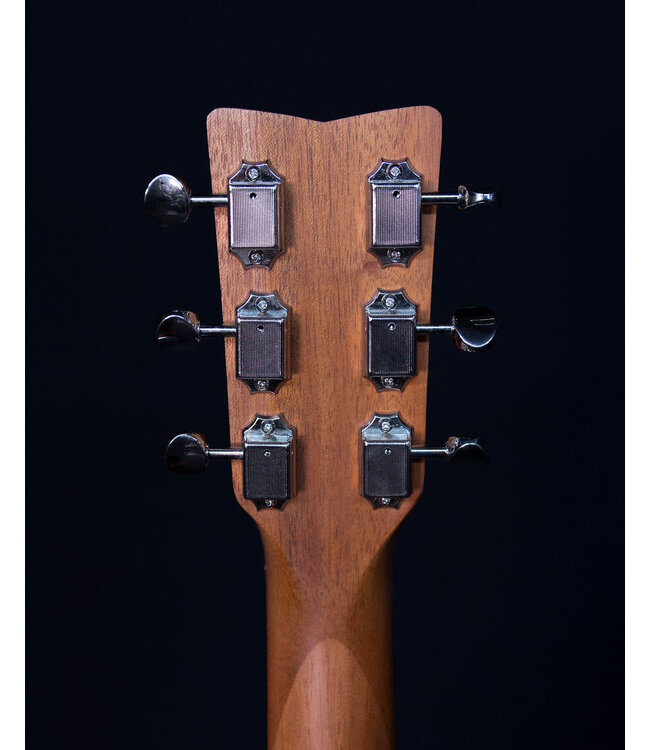 Yamaha JR1 3/4-Folk Guitar, Spruce Top, Meranti Back and Sides, Natural with Bag