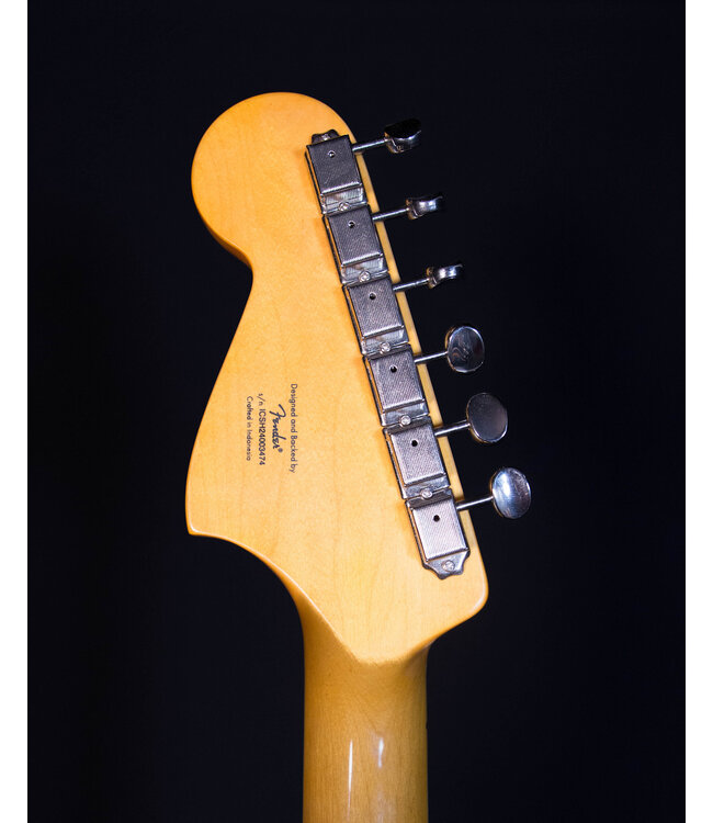 Squier Classic Vibe Bass VI, Laurel FB, 3-Color Sunburst