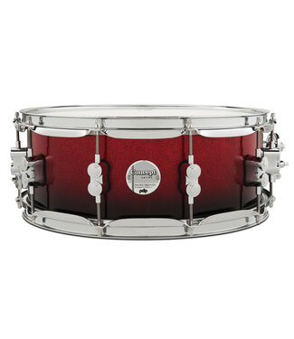 PDP PDP Concept Maple 5.5x14 Red to Black Fade Lacquer Snare