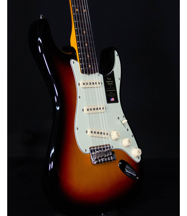 Fender  American Vintage II 1961 Stratocaster®, Rosewood Fingerboard, 3-Color Sunburst