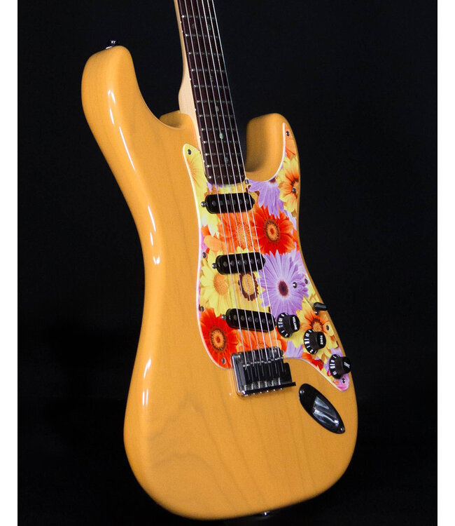 Fender American 60th Anniversary Strat with Case, Butterscotch, 2016 - Used