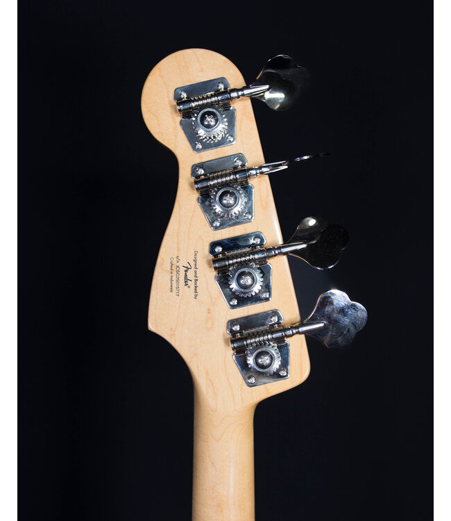 Squier Classic Vibe '60s Jazz Bass, Laurel FB, 3-Color Sunburst