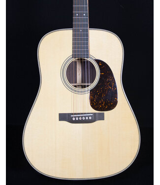 Martin Martin HD28 Standard Acoustic Guitar - 2025