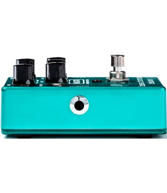 MXR M83 Bass Chorus Deluxe Pedal