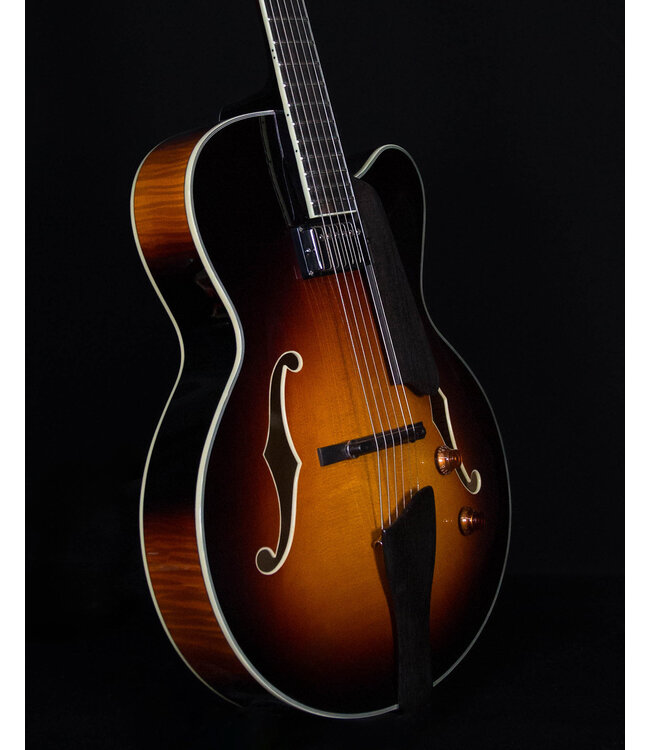 Eastman AR503CE with Case, Sunburst