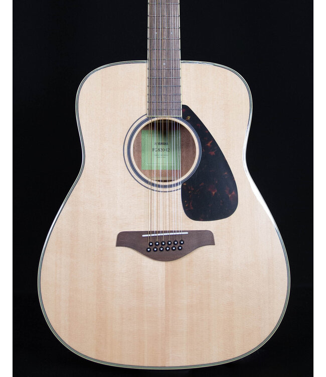 Yamaha FG820-12  Solid Spruce Top, Mahogany Back and Sides, Natural