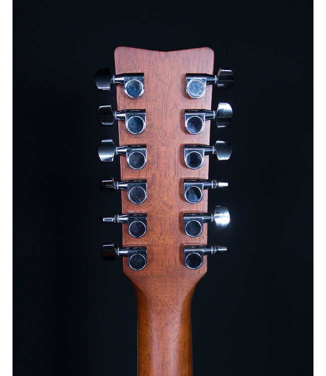 Yamaha FG820-12  Solid Spruce Top, Mahogany Back and Sides, Natural