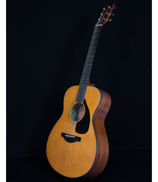Yamaha FSX3 Red Label Concert Acoustic Guitar with Atmosfeel Pickup, Hard Bag